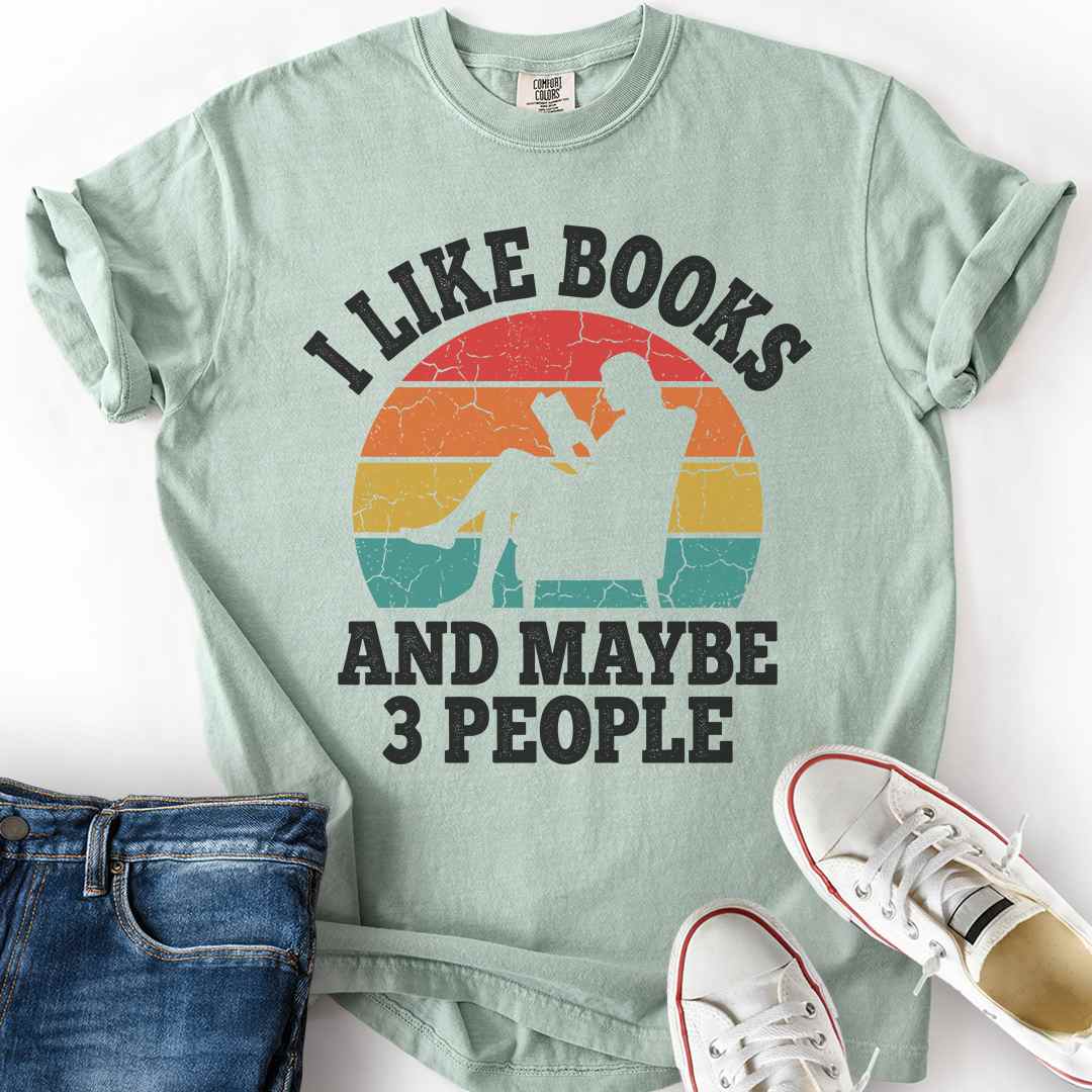 Books And 3 People Retro T-Shirt